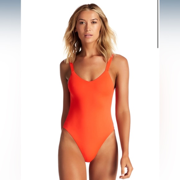 Vitamin A Swimwear 'Leah' One Piece - Picture 1 of 8